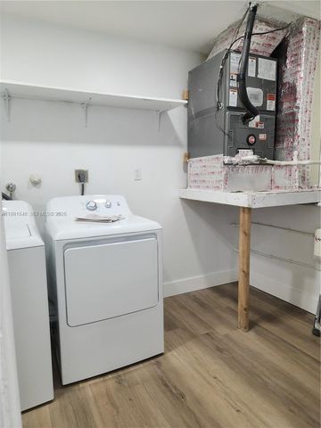 8615 SW 15th St, Pembroke Pines, FL 33025