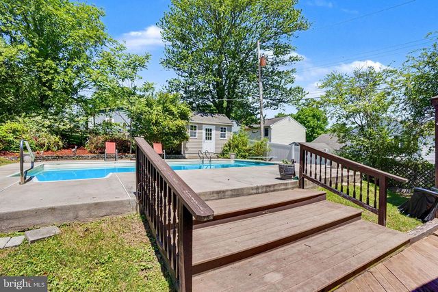 9836 HARFORD RD, Parkville, MD 21234
