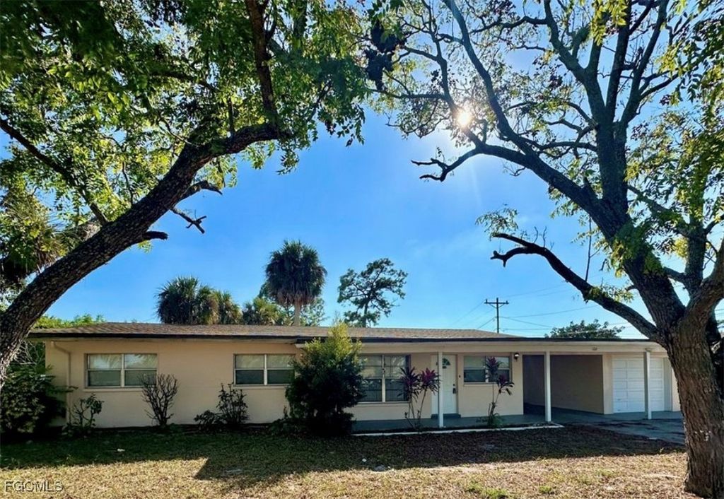 102 Leeland Heights BLVD W, Lehigh Acres, FL 33936