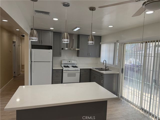 6933 Belhurst Avenue, Long Beach, CA 90805