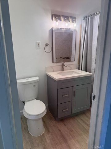 6933 Belhurst Avenue, Long Beach, CA 90805