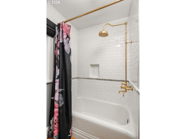 8952 Sw 25TH Ave, Portland, OR 97219