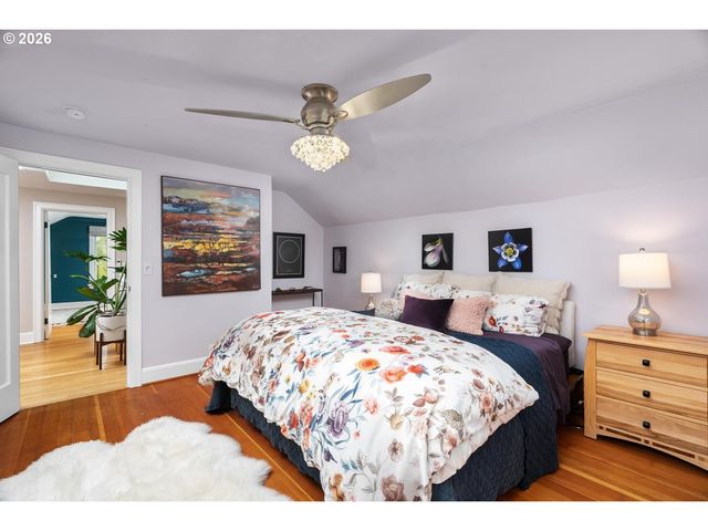 8952 Sw 25TH Ave, Portland, OR 97219