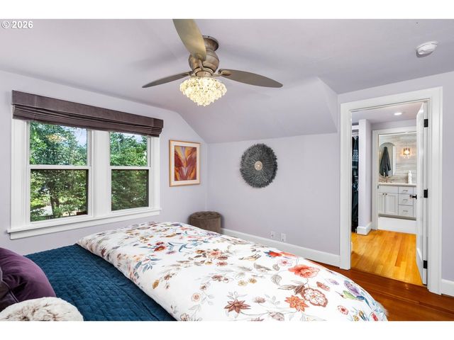 8952 Sw 25TH Ave, Portland, OR 97219