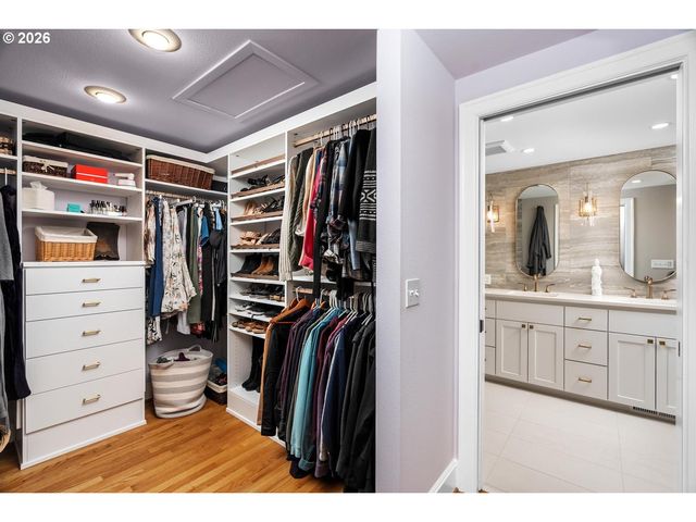 8952 Sw 25TH Ave, Portland, OR 97219