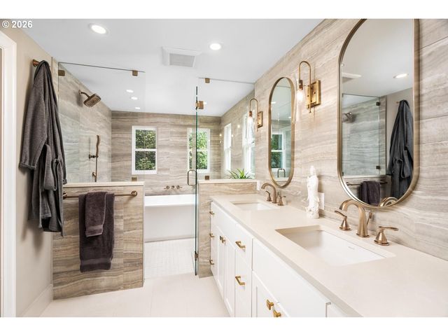 8952 Sw 25TH Ave, Portland, OR 97219