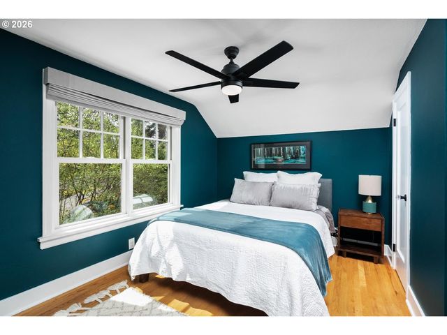 8952 Sw 25TH Ave, Portland, OR 97219