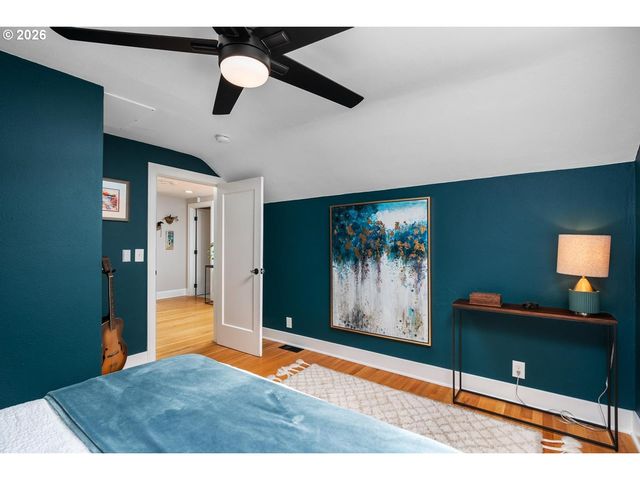 8952 Sw 25TH Ave, Portland, OR 97219