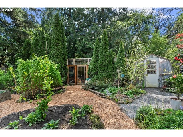 8952 Sw 25TH Ave, Portland, OR 97219