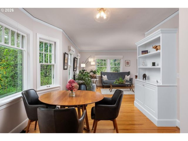 8952 Sw 25TH Ave, Portland, OR 97219