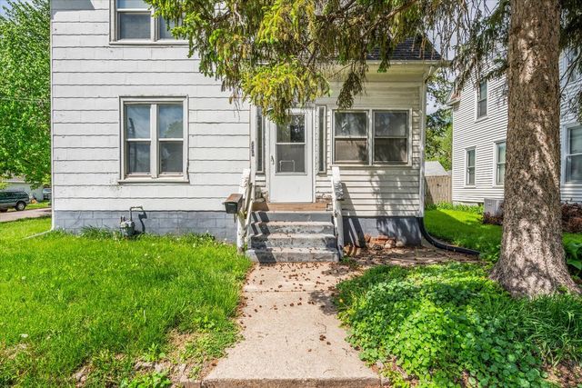 706 N Howell Street, Davenport, IA 52802