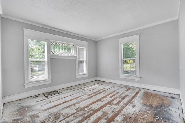 706 N Howell Street, Davenport, IA 52802
