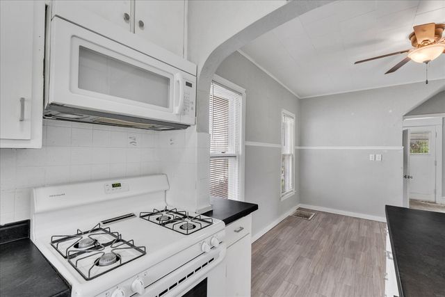 706 N Howell Street, Davenport, IA 52802