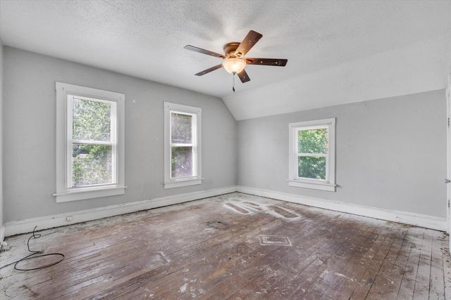 706 N Howell Street, Davenport, IA 52802