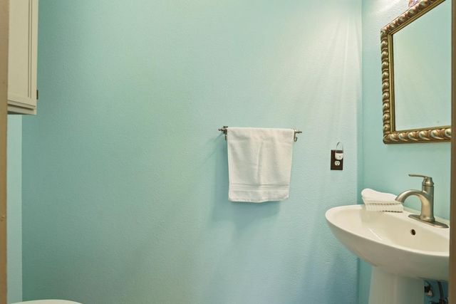 3308 Creek Bed Ct, Modesto, CA 95355