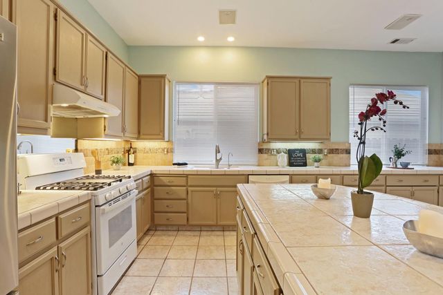 3308 Creek Bed Ct, Modesto, CA 95355