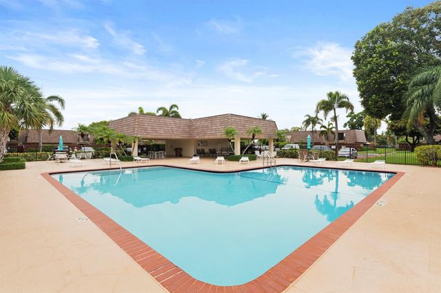 2512 SW 15th Street, Deerfield Beach, FL 33442