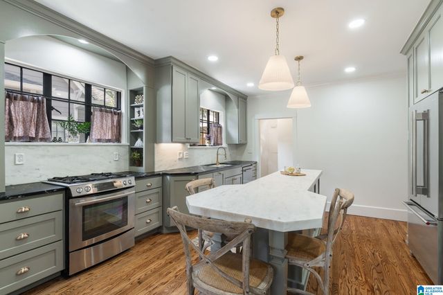 1424 ARDSLEY PLACE, Homewood, AL 35209