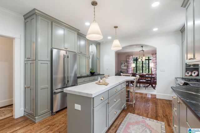 1424 ARDSLEY PLACE, Homewood, AL 35209