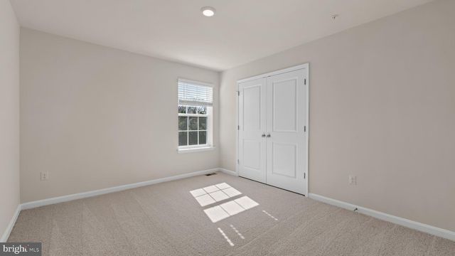 6 COMES RIDGE CT, Rosedale, MD 21237