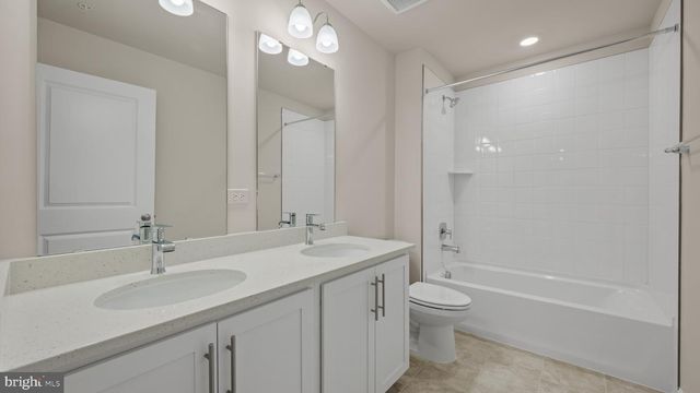 6 COMES RIDGE CT, Rosedale, MD 21237