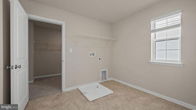 6 COMES RIDGE CT, Rosedale, MD 21237