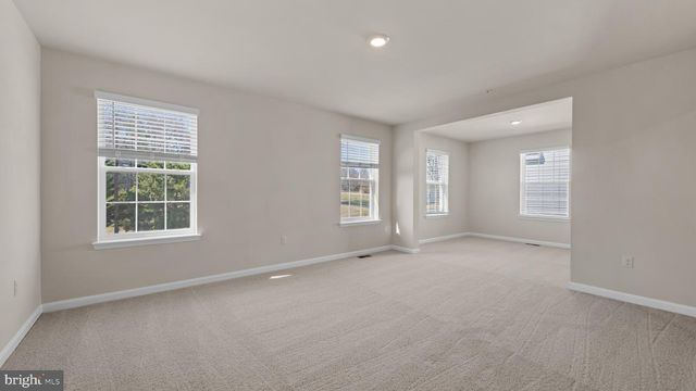 6 COMES RIDGE CT, Rosedale, MD 21237