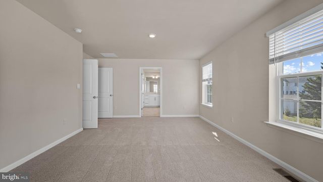 6 COMES RIDGE CT, Rosedale, MD 21237