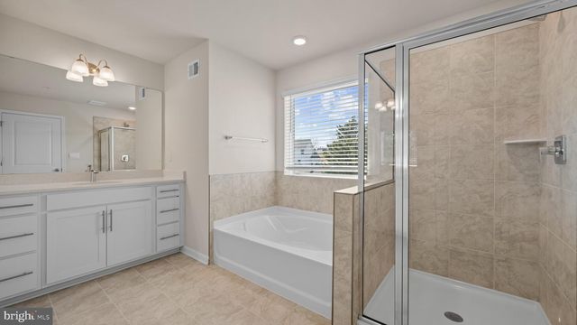 6 COMES RIDGE CT, Rosedale, MD 21237