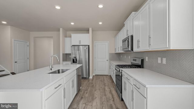 6 COMES RIDGE CT, Rosedale, MD 21237