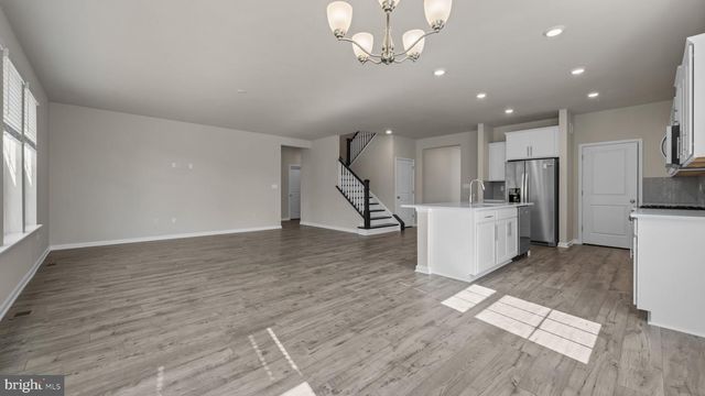 6 COMES RIDGE CT, Rosedale, MD 21237