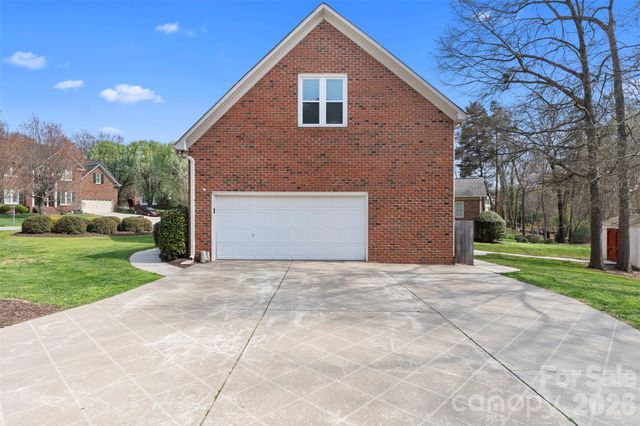 2000 NW Stoney Creek Drive, Concord, NC 28027