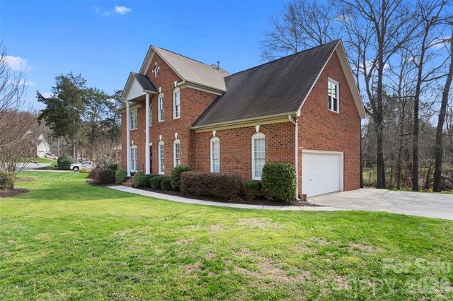 2000 NW Stoney Creek Drive, Concord, NC 28027