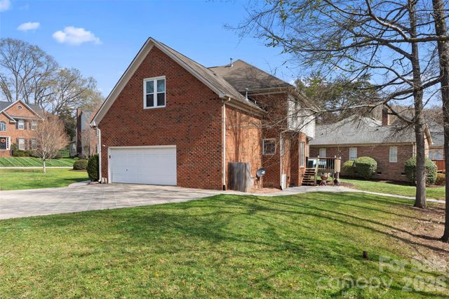 2000 NW Stoney Creek Drive, Concord, NC 28027