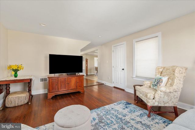 445 ASH ST, Strasburg, VA 22657