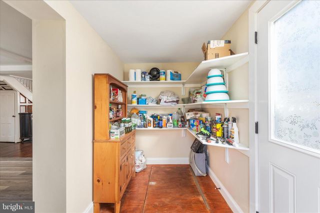 445 ASH ST, Strasburg, VA 22657