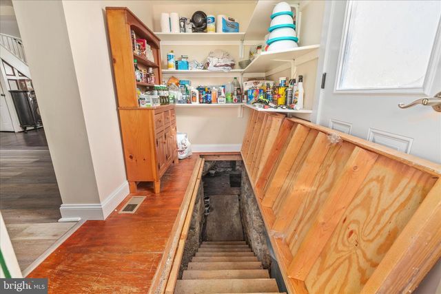 445 ASH ST, Strasburg, VA 22657