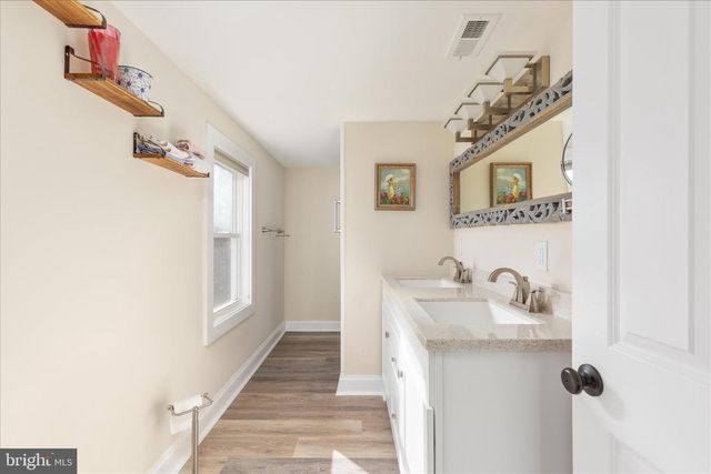 445 ASH ST, Strasburg, VA 22657