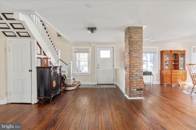 445 ASH ST, Strasburg, VA 22657