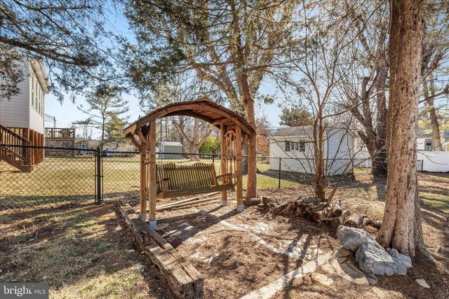 445 ASH ST, Strasburg, VA 22657