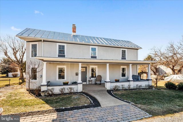 445 ASH ST, Strasburg, VA 22657