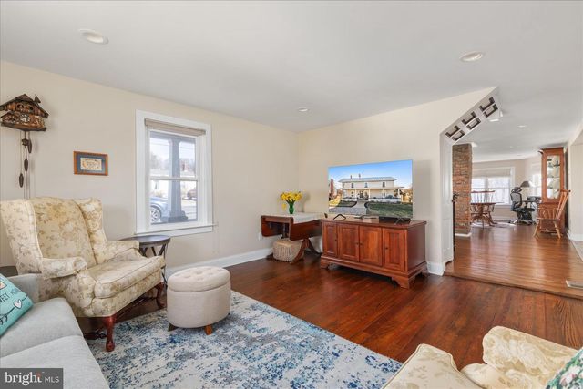 445 ASH ST, Strasburg, VA 22657