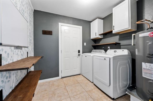 353 Wild Oak Drive, Huffman, TX 77336