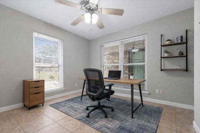 353 Wild Oak Drive, Huffman, TX 77336