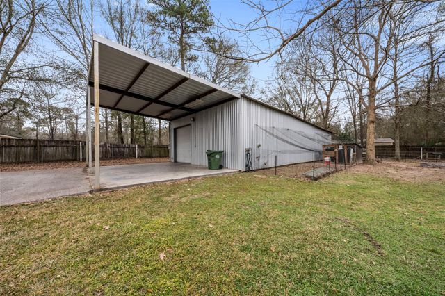 353 Wild Oak Drive, Huffman, TX 77336