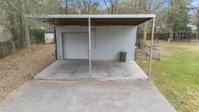 353 Wild Oak Drive, Huffman, TX 77336