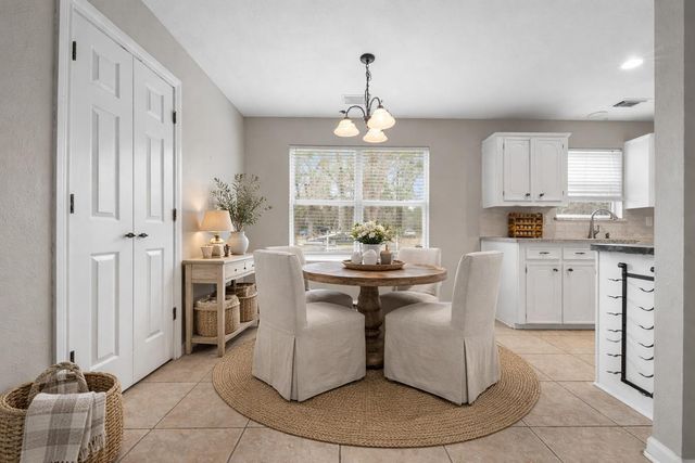 353 Wild Oak Drive, Huffman, TX 77336