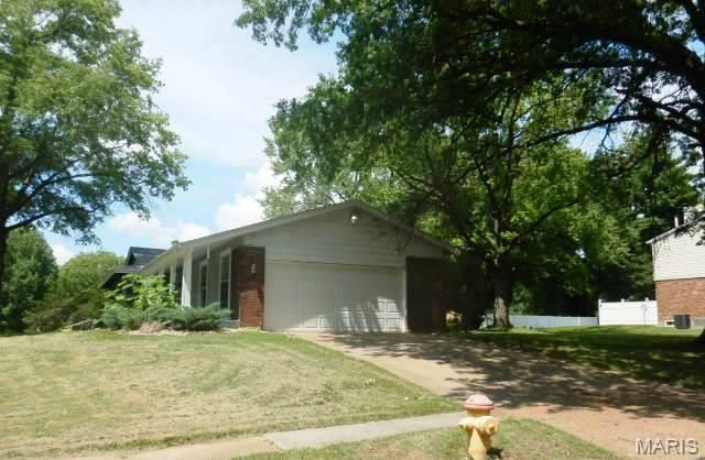 11720 Sheffield Drive, Florissant, MO 63033