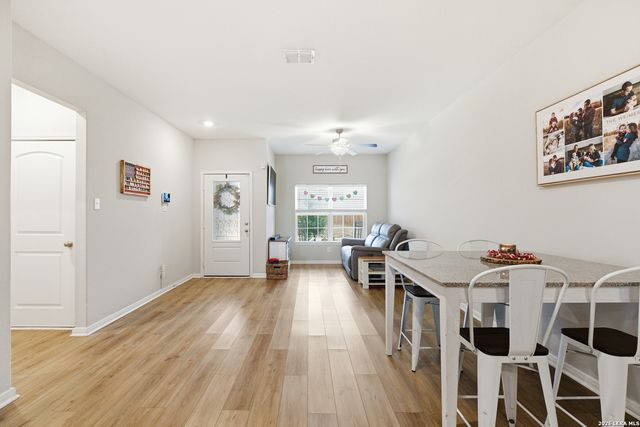 9142 Canvas Run, Converse, TX 78109