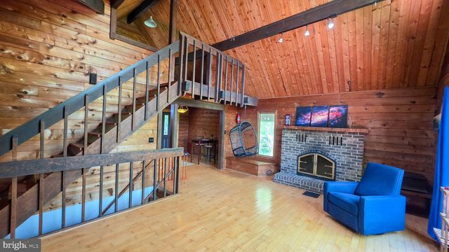 3548 RIDGE RD, Glen Rock, PA 17327